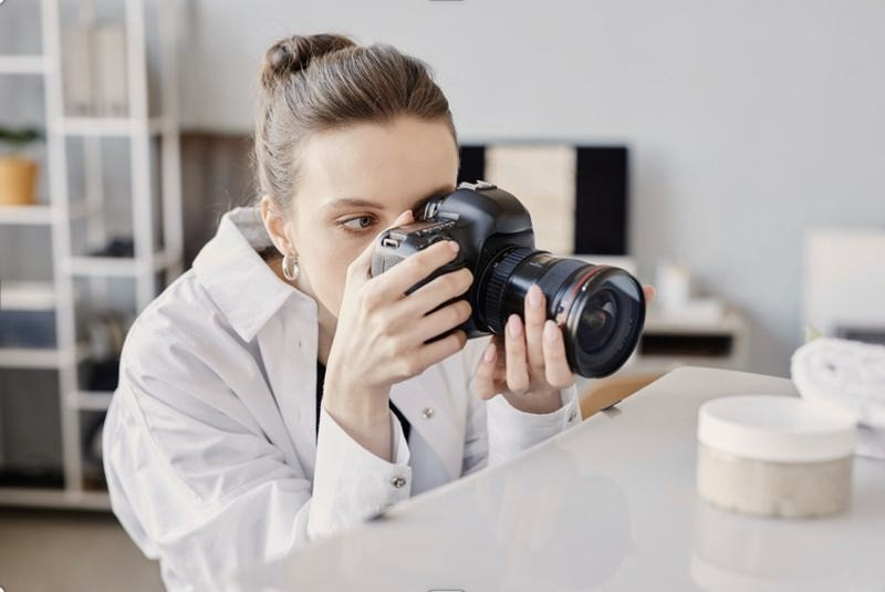 Jaki aparat do fotografii produktowej wybrać? Ostre zdjęcia w każdym budżecie
